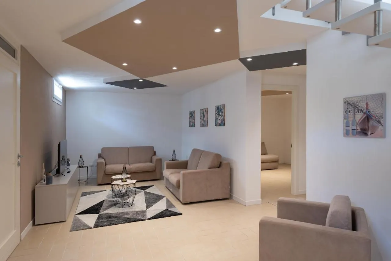 Lido Luxury Villas Lido di Camaiore 0*,  İtalya